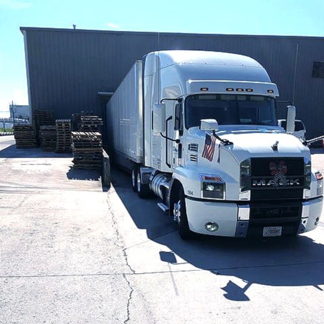 Drive4TLD's tweet photo. ๐ Unloading in Dalton, GA - Mapei
๐ธ Amy Carter
Share with us!
#Trucking #RigDecor #TLDlogistics #truckerlife #share https://t.co/Ea5WJ20ZH3