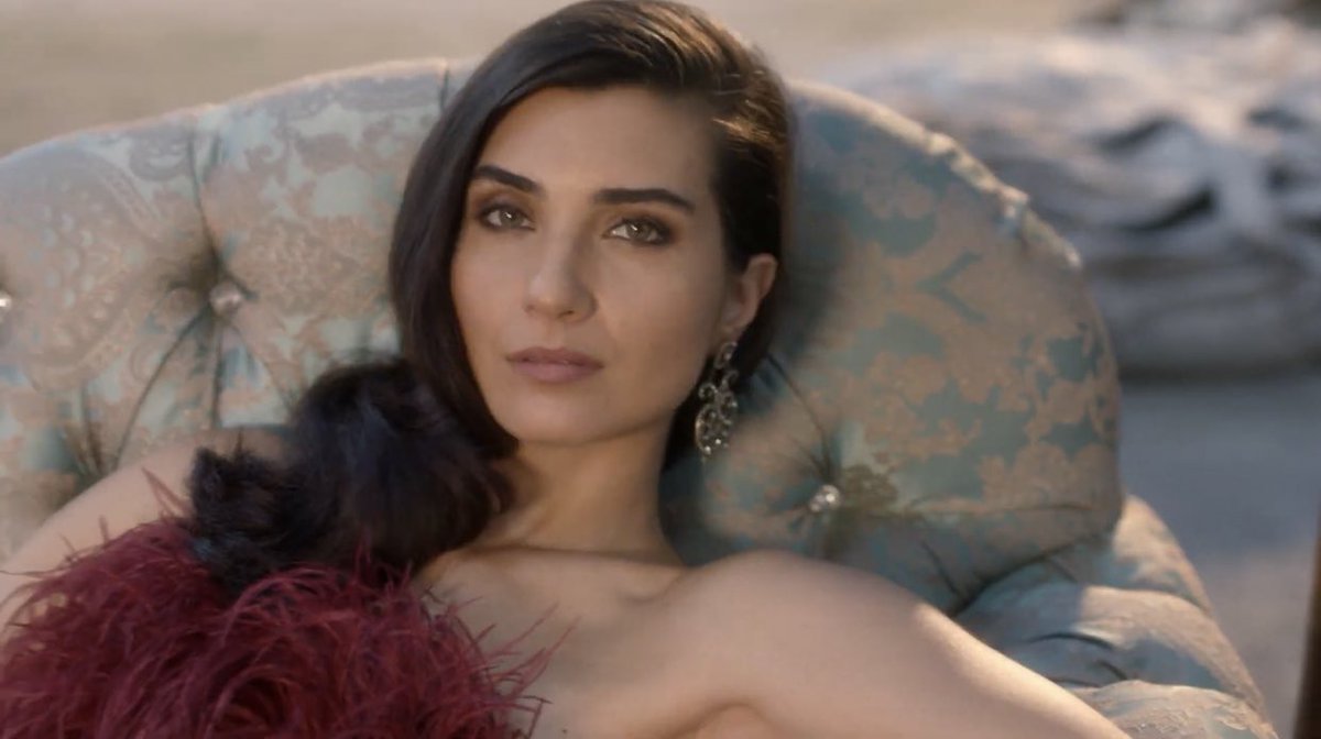 sonemiiii's tweet photo. Sonunda be ❤
#MenajerimiAra 

#TubaBüyüküstün https://t.co/gpxqZZwxNM