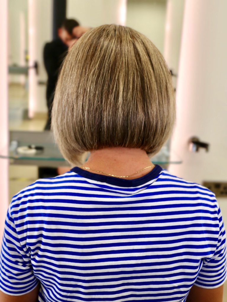 BaseHair_'s tweet photo. #Bobcut 💇‍♀️✨
Before &amp; After 👀
.
.
.
.
#hairdresser #hairdresser #hair #hairstylist #hairstyle #haircut #haircolor #hairstyles #hairgoals #bobcut #instahair #hairsalon #hairoftheday #hairstyling #southlondon #surreylife #sutton #suttonhighstreet #london #haircolour #blonde https://t.co/xXvEyg6Qqs