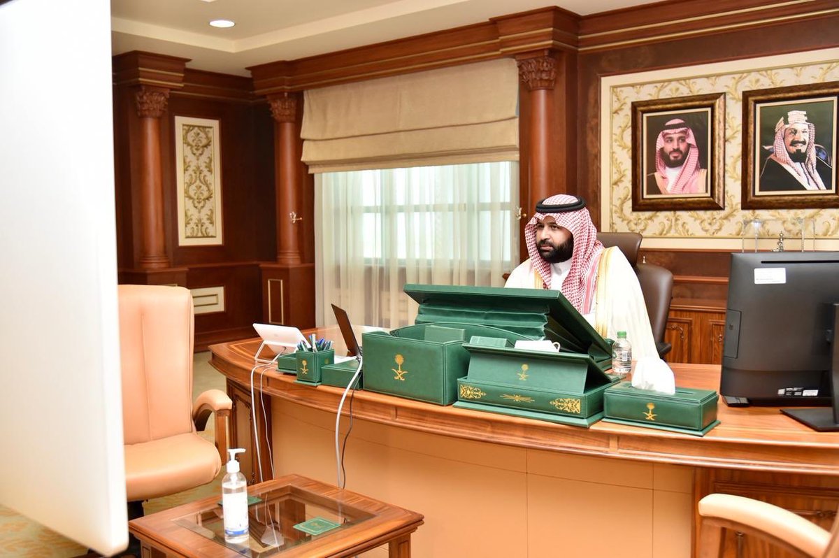 HRHPMAMALSAUD's tweet photo. سيدي صاحب السمو الملكي #الأمير_محمد_بن_عبدالعزيز بن محمد #نائب_أمير_منطقة_جازان يعايد عن بعد وعبر -الاتصال المرئي- مرضى ومنسوبي مستشفيات محافظات منطقة #جازان بمناسبة حلول #عيد_الأضحى  المبارك .
@SaudiMOH 
@jazan_health https://t.co/zT0hWQVNKT