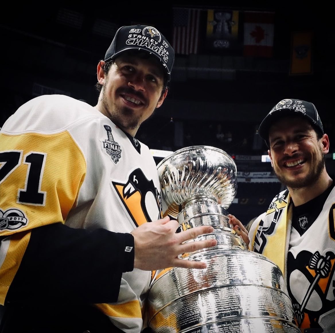 HAPPY 34TH BIRTHDAY EVGENI MALKIN!  