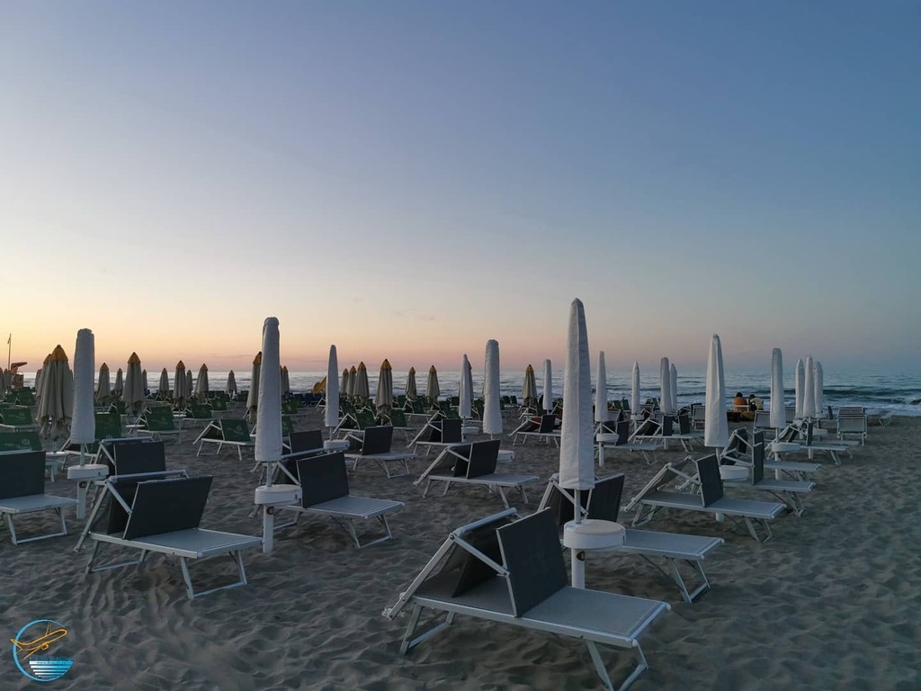 On Tour in Riccione 🛴

#wr1 #riccione #riccioneaabend #riccionereisenschien #cityreisebüroschien