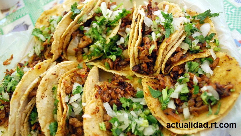 webcamsdemexico's tweet photo. ¡Debate del día!
Tienes que decirle adiós para siempre a alguno de estos antojitos, ¿cuál se va?🤭
-Sope
-Tacos
-Pambazo
-Quesadilla https://t.co/vJgz88wqXB