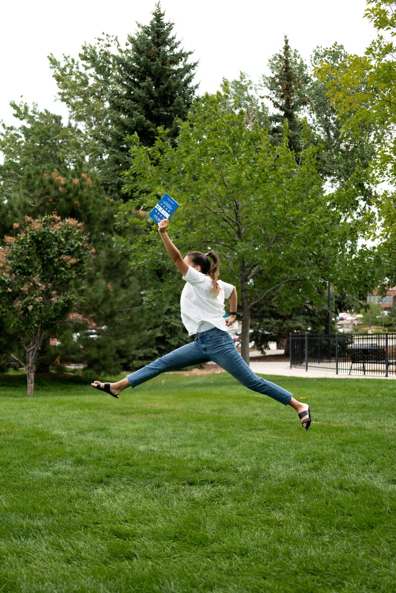 iamstreaking's tweet photo. #Streaking in a park now has a whole new meaning! Who is excited to pre-order the #book next month? #newbook https://t.co/nogLEIXShR