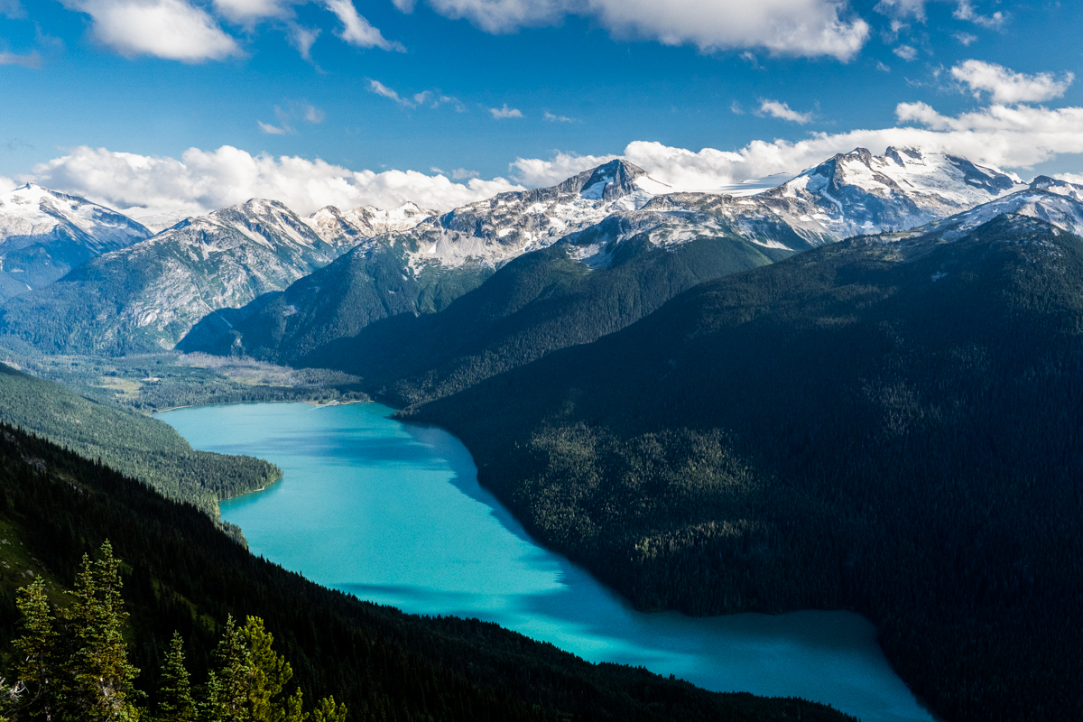 Hikers rejoice! We're thrilled to announce the opening of the High Note and Half Note Trails, offering the most scenic view of Cheakamus Lake. The trails start from the top of Whistler Mountain.

Trail &amp; lift: bit.ly/3fWvqTQ

#FindYourSpace | 📷Mitch Winton Photography