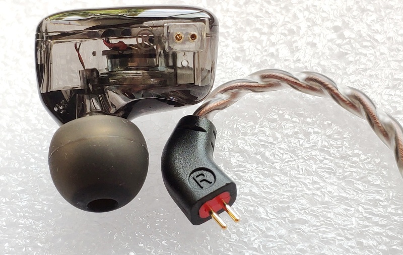 GadgetExplained's tweet photo. If you've never had the chance to experience #music with dual drivers, the @FiiO_official FH1S will be an exciting introduction to the world of dual drivers https://t.co/GcgeLMchs1 #gadgetexplained @GadgetExplained #FiiO #earphones https://t.co/XcukqqxdyE