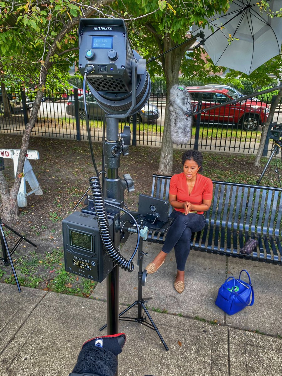 coreswx's tweet photo. CBS Evening News #onlocation in Chicago powering up their @NanliteUSA #Forza60 with the #NEO9Mini ππΌ https://t.co/PxlV7KUM3A