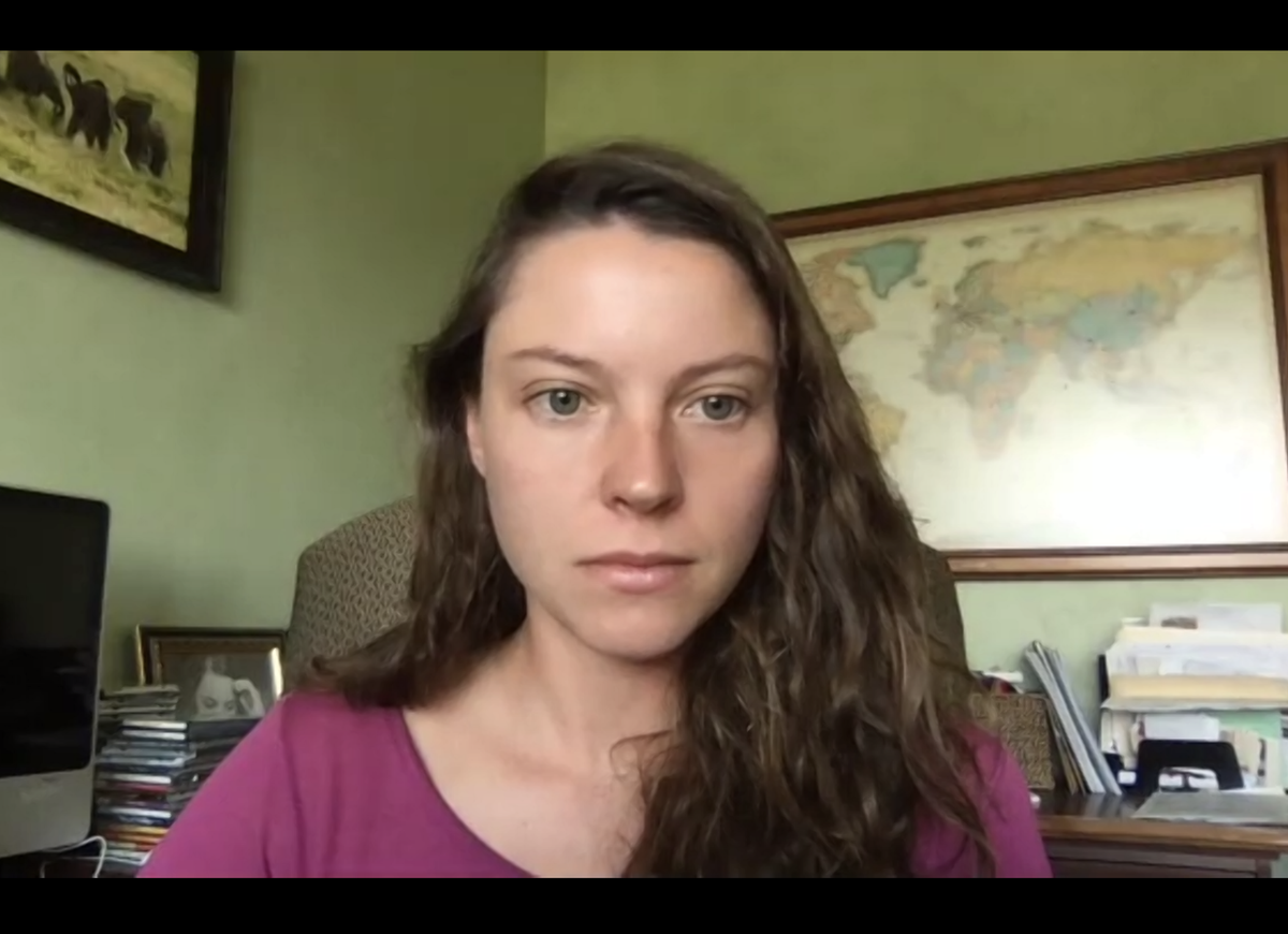 How to design a voice-driven experience? We are thrilled to listen to <a href="/ElleForLanguage/">Brielle Nickoloff</a> at #XDConf today! 👏