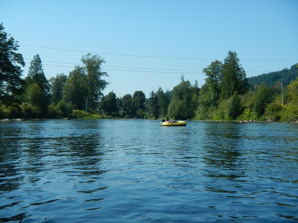 tstefan_pic's tweet image. #SnoqualmieRiver #River #RiverFloat #Float #Sun #Sunny #Relaxing
