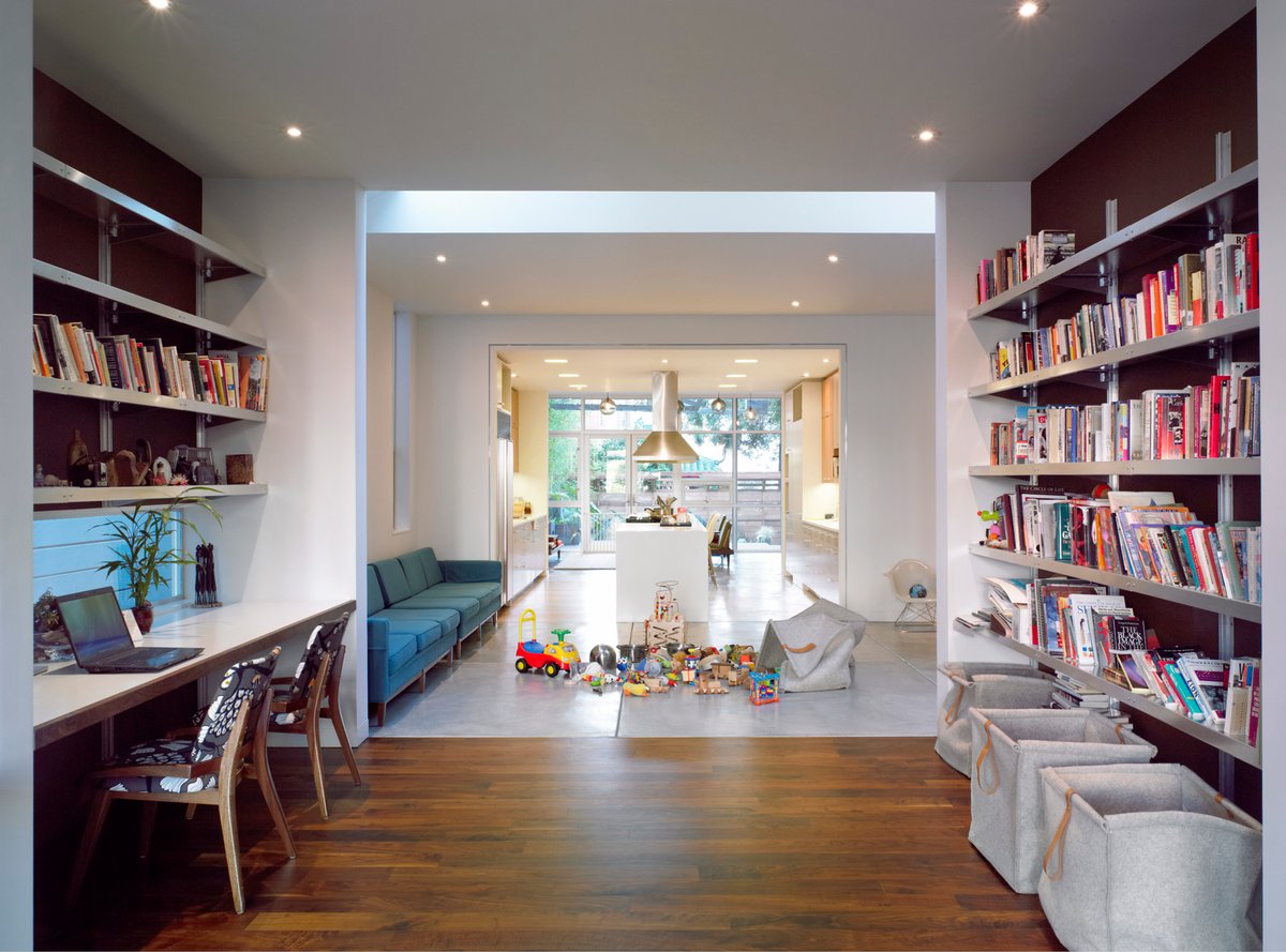 Pfau Long Architecture tweet media