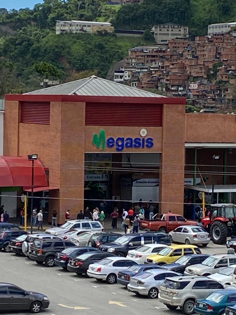 Trabajador de supermercado «Megasis» en Caracas resultó positivo a #Covid19