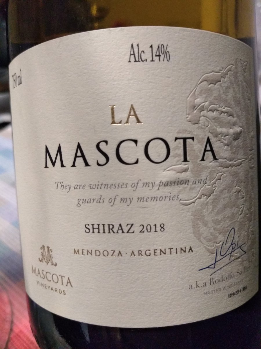 alerubaja's tweet photo. Brasil, en donde te sacuden con los precios y la oferta de vino argentino es limitada, éste es un buen syrah a un "buen" precio.
Rico, no pretende ser un diferente pero buena tipicidad y buena fruta. https://t.co/xSsdSyvE83