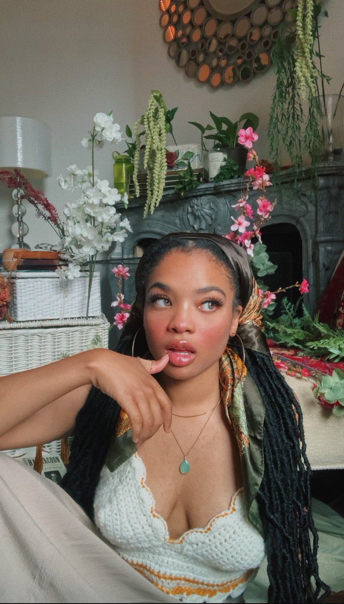 j_donatella's tweet photo. It’s Black girls in cottagecore for me 🌾✨ https://t.co/5Ajmk0z3k7