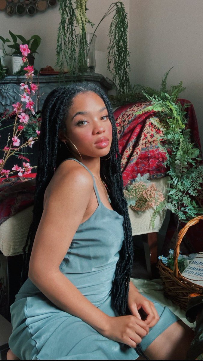 j_donatella's tweet photo. It’s Black girls in cottagecore for me 🌾✨ https://t.co/5Ajmk0z3k7