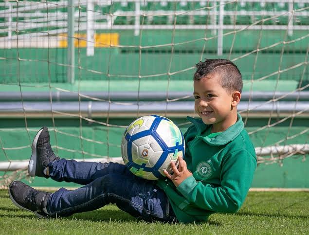 "Eu não fui tão bom goleiro quanto o seu pai" 

- Rogério Ceni para o Lorenzo