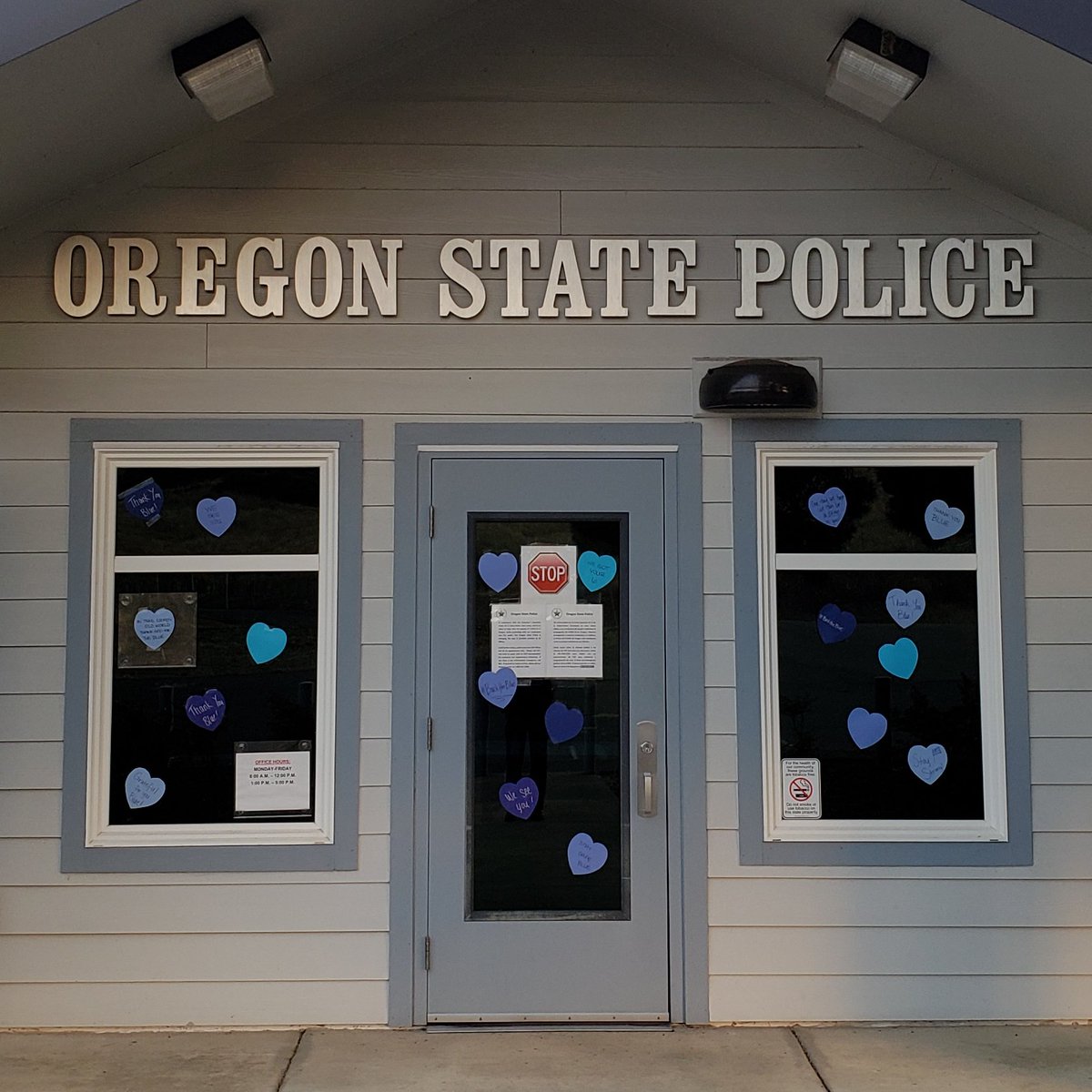 ORStatePolice's tweet photo. OSP still receiving steady stream of kind messages from our communities throughout #Oregon. Many of our office doors are being “Hearted” which bringing smiles😊to the entire #OSPFamily.
Thank you right back for the Love & support
#FridayFeels #Kindness https://t.co/2ZngSlmP0q
