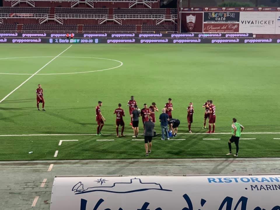 TRAPANI-CROTONE 2-0 (II tempo)

⏱ 72’ | 🥤 Altro cooling break. 

#TRACRO