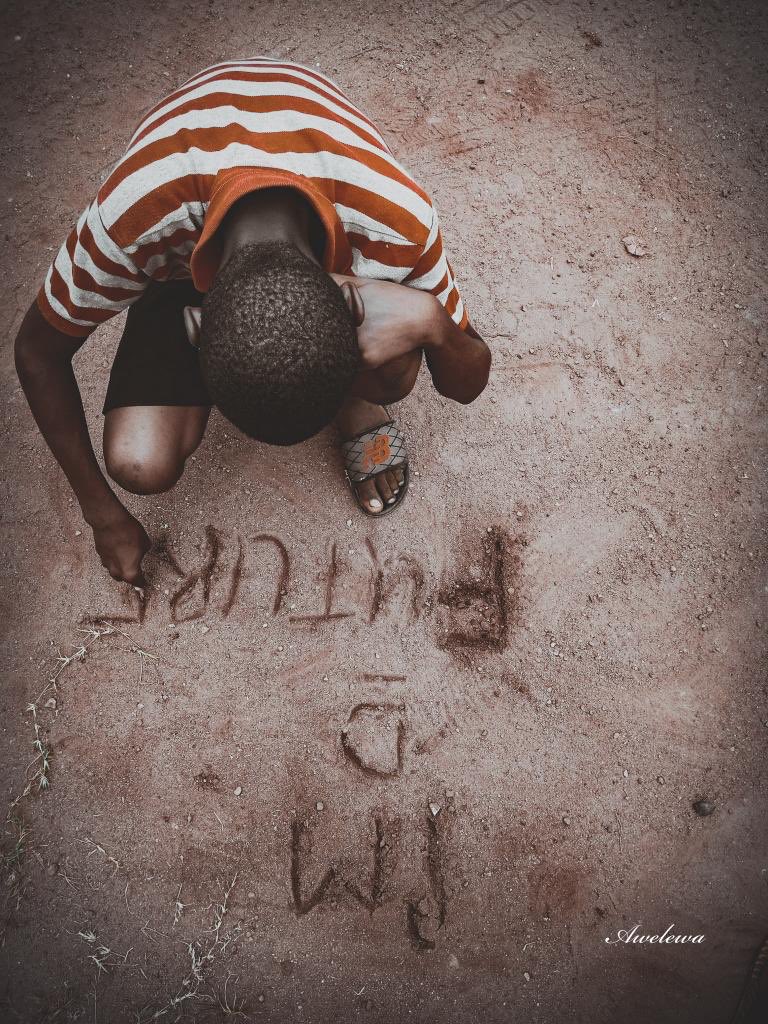iphdao's tweet photo. Shots from @awelewaofficia 
A creative photographer. 
A proud member of the Hub. 
All shots taken with an @InfinixNigeria https://t.co/3k8CruncFh