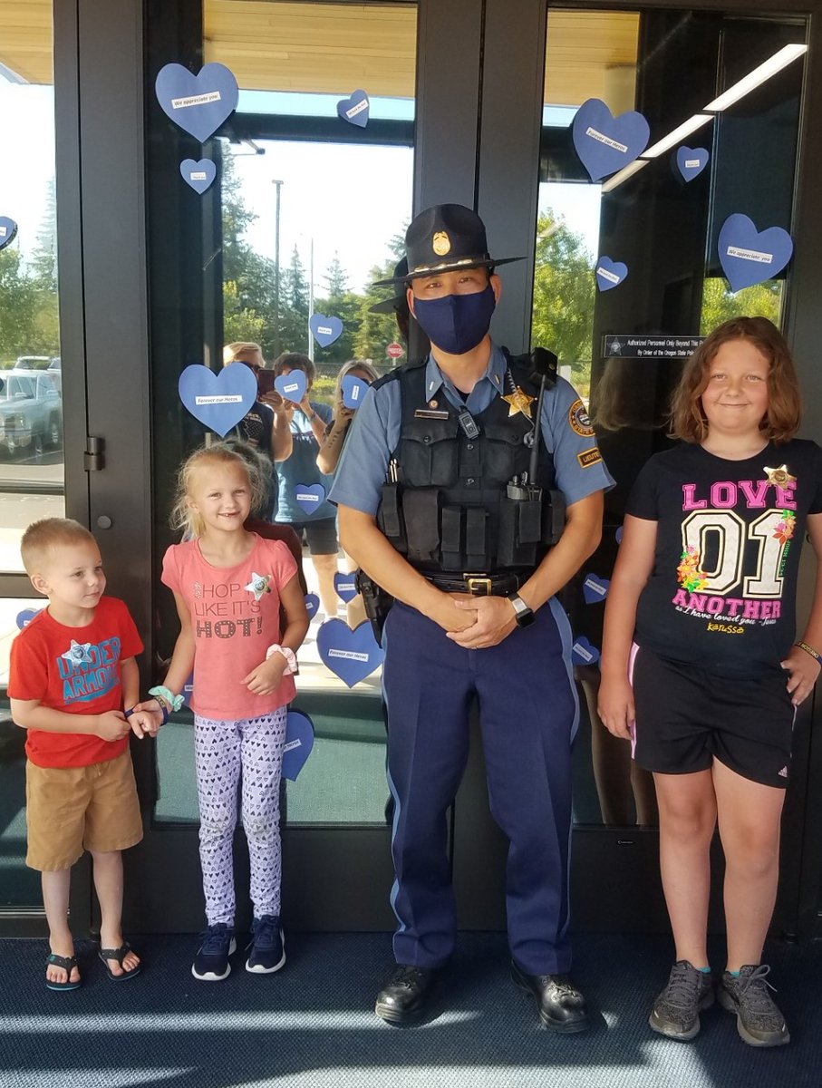 ORStatePolice's tweet photo. OSP still receiving steady stream of kind messages from our communities throughout #Oregon. Many of our office doors are being “Hearted” which bringing smiles😊to the entire #OSPFamily.
Thank you right back for the Love & support
#FridayFeels #Kindness https://t.co/2ZngSlmP0q