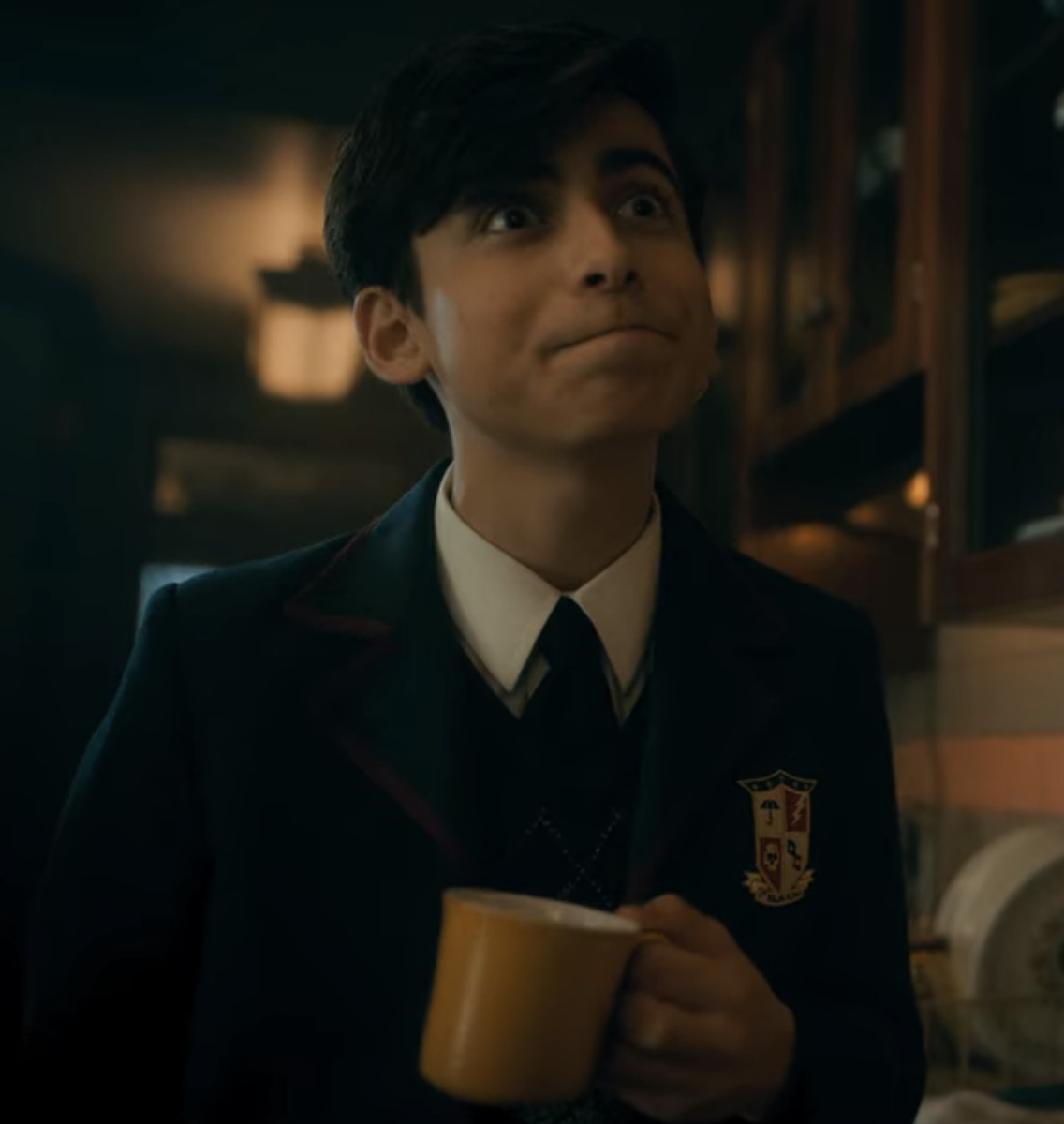 five hargreeves icons! of course he's drinking coffee in one of them....[post credit if using]