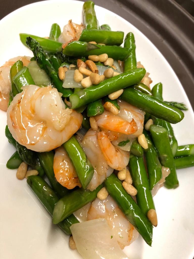 SilverDragonYYC's tweet photo. Call# (403)264-5326
Shrimp &amp; Asparagus with Pine Nuts. Bet you never had this delicious fragrant combo before.

#yycfood #yyceats #yycfoodie #foodyyc #eatyyc #eatCalgary #dinner #calgaryfood #eat #calgaryfoodie #dimsum #eatlocalyyc #yycfoodporn #yycfoodblogger #shrimp #calgary https://t.co/XacyiCs91n