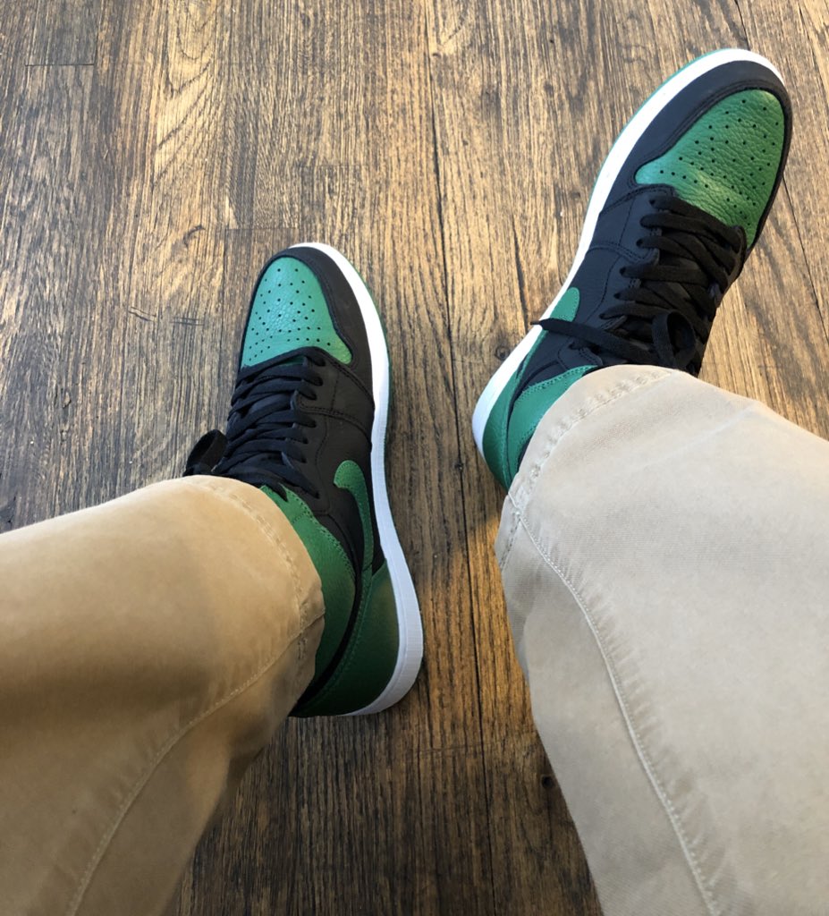TheSoleLibrary's tweet image. The Air Jordan l “Pine Green 2.0” has been personal favorite this year.

What are you wearing today? 👀

#Thesolelibrary