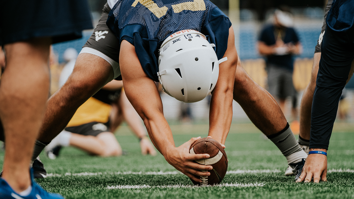 WVUfootball's tweet photo. Summer Heat ☀️🌡️

#HailWV | #TrustTheClimb https://t.co/WIkFLZYuSr