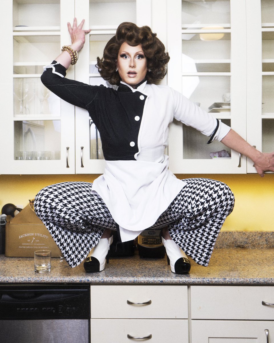 HydeJacklynn's tweet photo. Just doing my stretches..
📸: @thatbitchjax
•
•
•
#drag #dragqueen #nycdrag #dragkitchen #dragchef #gaychef #gaykitchen #photoshoot #kitchen #chef #lgbtq #queer #apron #houndstooth #localdrag #nyc #nycdrag https://t.co/NxU9elZyJi