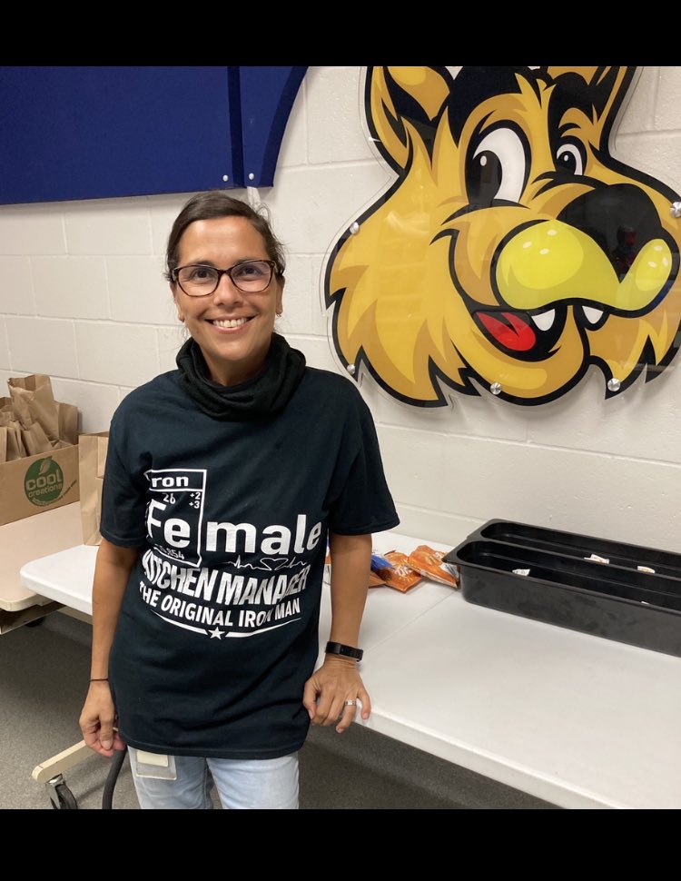 Grateful for my job <a href="/WinnwoodRocks/">Winnwood Elementary School</a>! Going to take this time to relax and move 3 of my 4 kids into college.
🍎🥦🥝