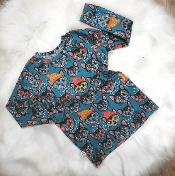 EkaPa's tweet photo. Ткань с котиками! Можно купить здесь: 
>>> https://t.co/PTB1pNYkDl
#marketsmarket #ekapanova #cats #catspattern #котики #маркетшмаркет #дизайнерскаяткань #принтнаткани https://t.co/pN0avcdbgp