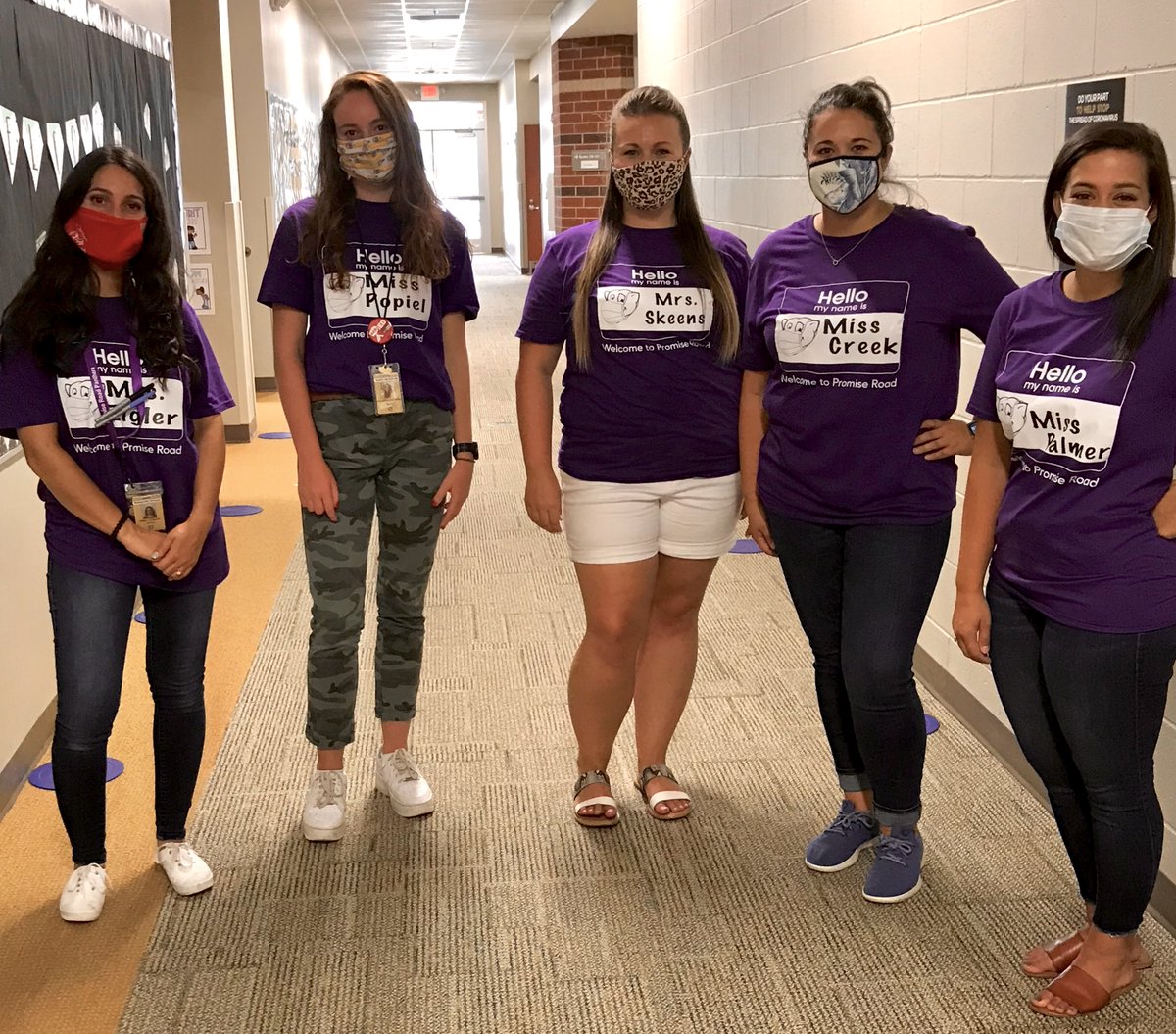 rachael_palmer2's tweet photo. 2nd Grade Team is ready to kick start a great year! Car Parades should now forever be a thing. 💜 #pre2021 #2ndgrade #maskup #welcomebackpanthers https://t.co/82DYlQfqu4