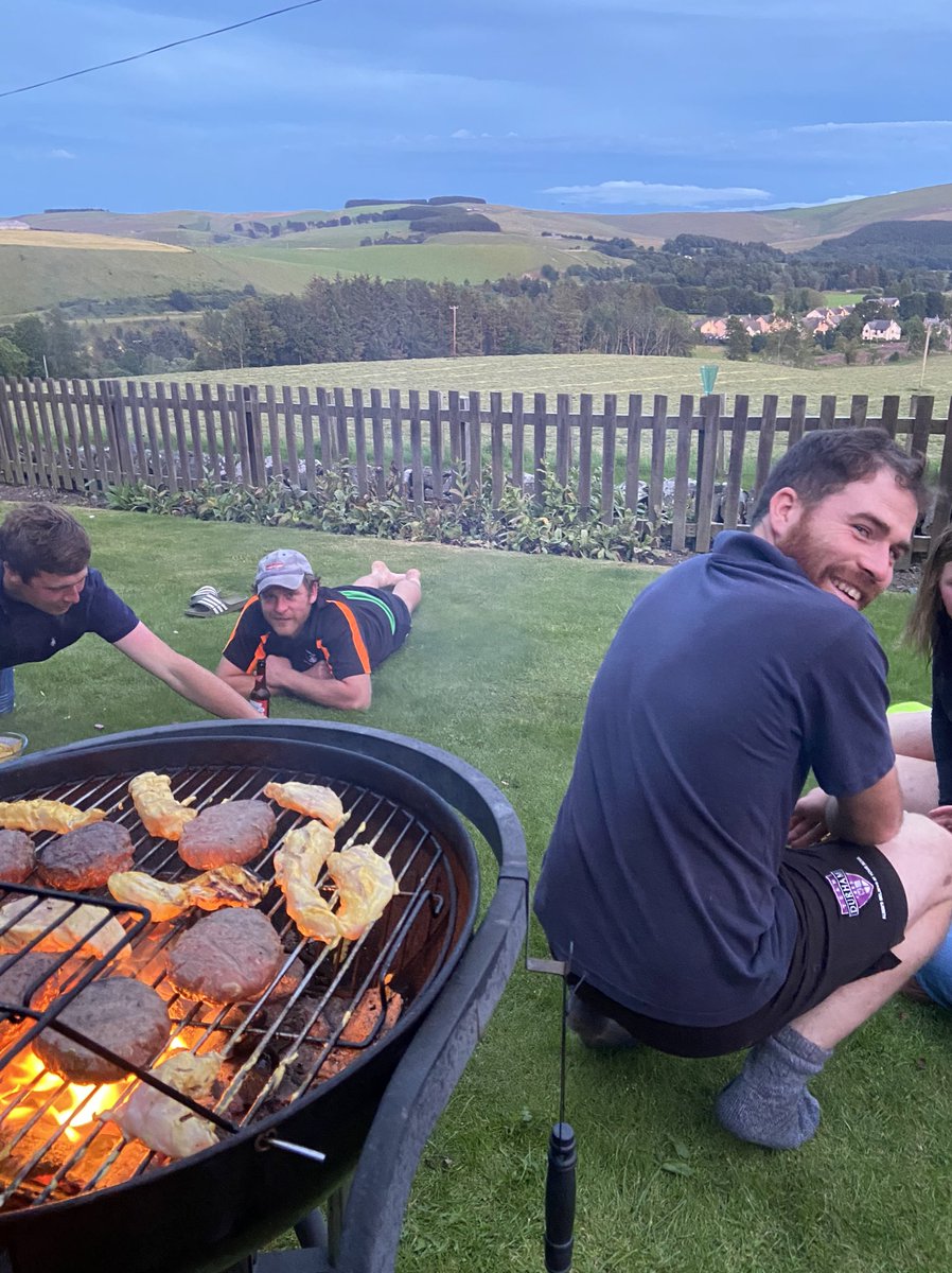 Evening bbq 🍖 for the dodgy looking shearers 🐑 ✂️ @farmerandhisdog @fellsidefarmer