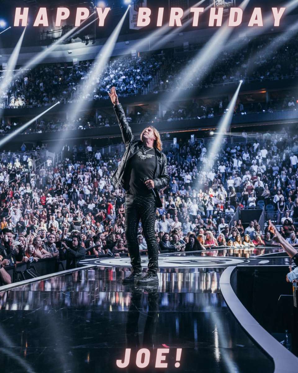 DefLeppard's tweet photo. Join us in wishing a very happy birthday today to our very own Joe Elliott!

Last year 20k fans sang happy birthday to him in Calgary... can we get 20k people "singing" happy birthday in the comments? 🥳🎉

📸: Ryan Sebastyan, @RossHalfin https://t.co/wv5O8nwXIQ
