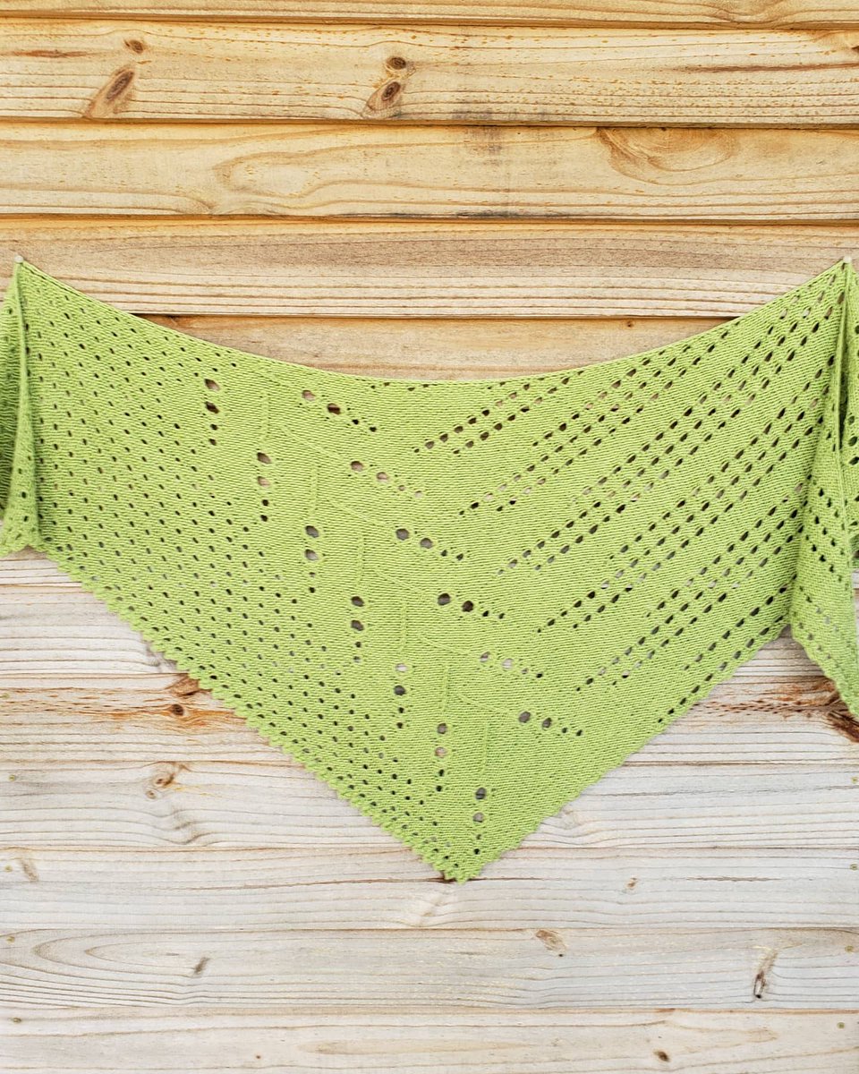 LittleNestCraft's tweet photo. Olive Lime Cotton and Baby Alpaca Knit Asymetrical Triangle Scarf https://t.co/Os8mpsfAH8 #handmadeisbest #shopsmall #slowfashion #supporthandmade #newlisting #etsylisting #handknit #knitscarf #knitwear #olive #handmade #summershawl #summeraccessories #limeshawl #modernknits https://t.co/aBM4r6cOZS