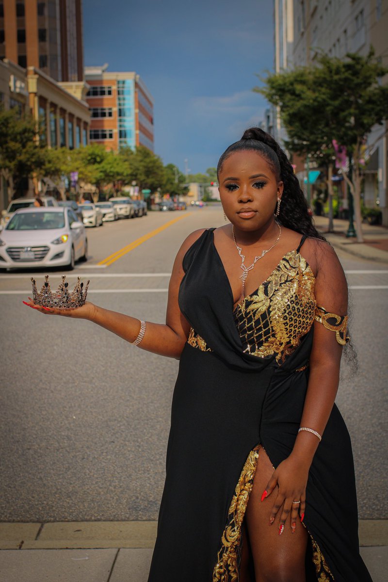 nayanicole__'s tweet photo. better late than never lol #prom2k20 https://t.co/THgogt77zW