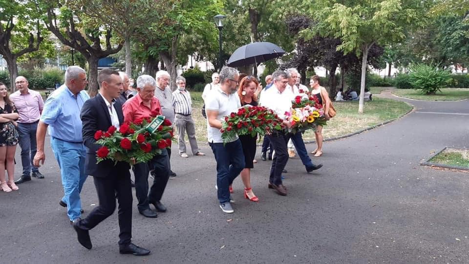 udesr63's tweet photo. ✊🏼🌹L'Union Départementale des Elus Socialistes et Républicains était présente en ce 106ème anniversaire de la mort de Jean Jaurès !

« Aller à l'idéal et comprendre le réel »

#UDESR63 #JeanJaures https://t.co/I9ufPBcbGO