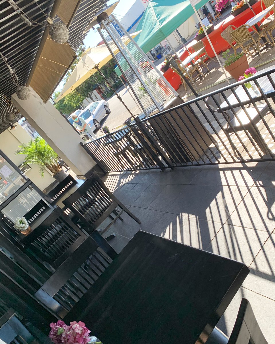 coconut_bay's tweet photo. Spend the weekend outside with us and great Thai food! #burlingame #outside #drinks #dinner #lunch #supportlocal #bayarea #thai https://t.co/CFFSGsqXQs