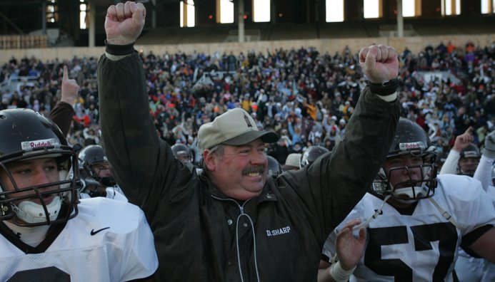 EDGYTIM's tweet photo. New: 20 Minutes podcast today with @JCAonline @HilltoppersFB former Hall of Fame HC and current AD Dan Sharp (Nation) https://t.co/LWgmRxOHDM https://t.co/56NTkClOZ2