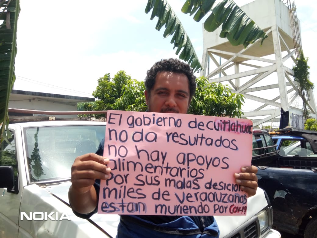 ph_ivan1's tweet photo. Es bien sabido que los morenistas usaron las poquísimas despensas que repartieron con fines electorales. Ayer pobladores del mpio. Rafael Delgado vaciaron un bodega donde la alcaldesa morenista escondía despensas para usarlas en 2021. #CuitláhuacEsUnFracaso https://t.co/PbnfBHqTLX