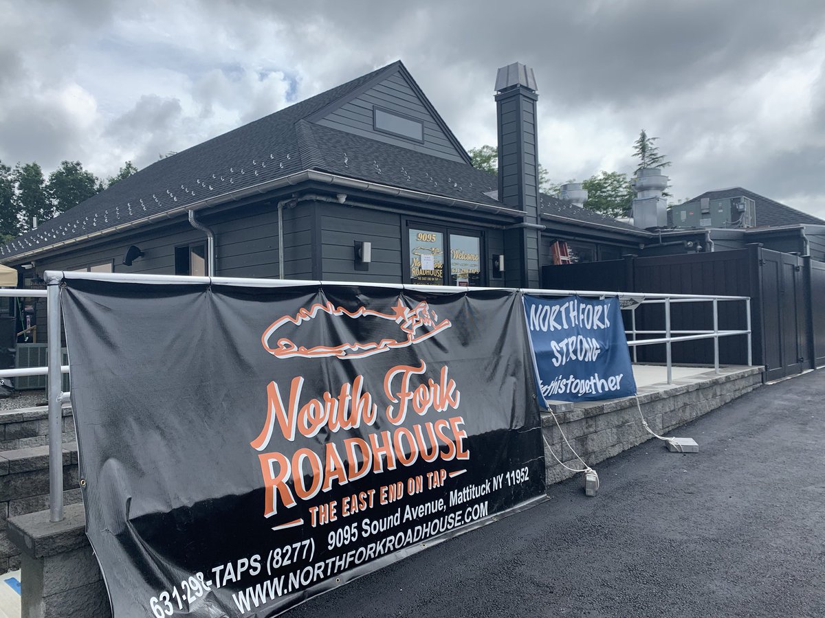 ChrisVaccaro's tweet photo. Live local, support local. The new North Fork Roadhouse for #BBQ, #Briermere for #pies and juice and #Riverhead Ciderhouse for drinks. #LongIsland π₯§ πΊ π https://t.co/zAwLsEirXV