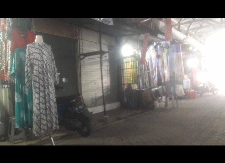 Ary_990's tweet photo. di kontrakan toko @PasarJohar @semarang relokasi blok depan ramai pengunjung dkt mushola per tahun 9.5 jt,,satu blok sudah terisi semua sisa 1 toko,cocok utk semua usaha,toko full keramik dan rolling door @pasarsemarang @PasarBulu @PasarMranggen @PemkotSmg @seputar_smg https://t.co/wFDvpHaTb4
