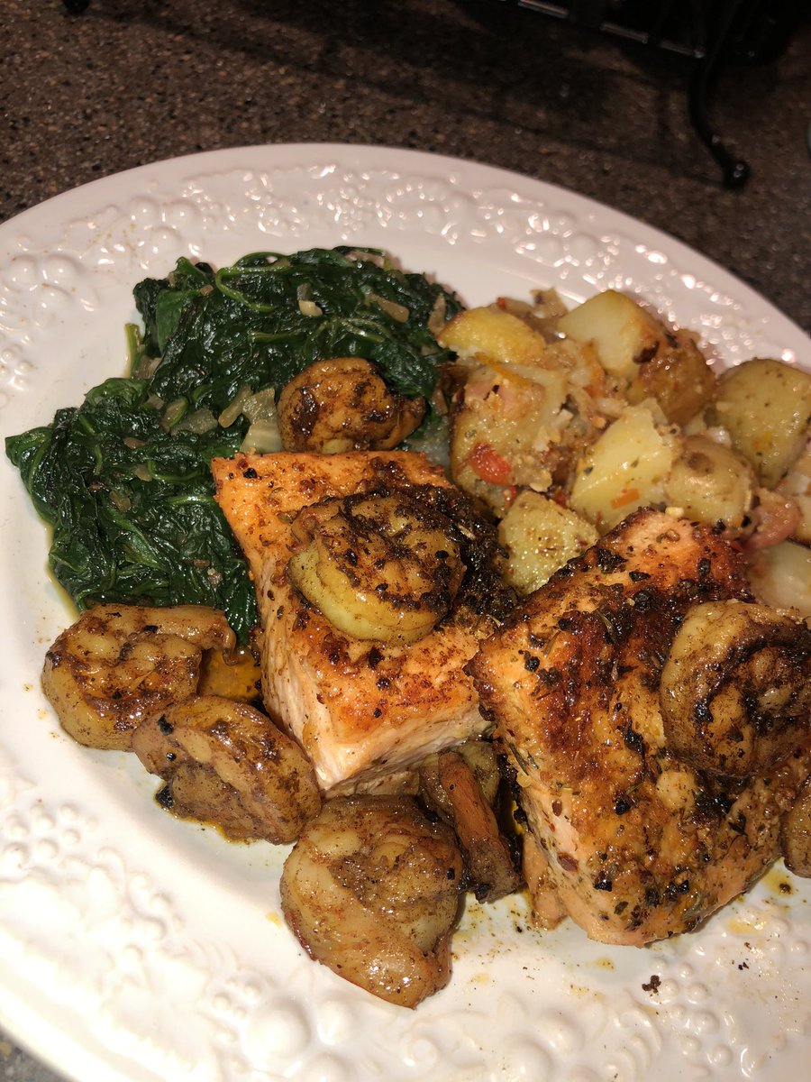 ummm_jaay's tweet photo. Salmon & Shrimp in Cajun Butter Sauce, Potato Hash, and Sautéed Spinach🤤🤤🤤 Chef in Baltimore, MD! follow me on ig @chefjay_love #foodislife #goodeatsbyjay https://t.co/MD5EpiYoC8