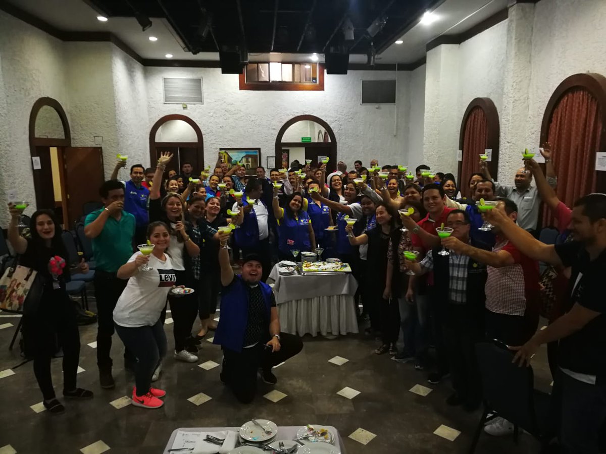 yolitarojas1010's tweet photo. @AngelicaMariaRo Gracias por tantos aprendizajes y experiencias compartidas, hoy brindamos por tus nuevas metas y te deseamos siempre lo mejor. @PTA_Colombia https://t.co/T9uSidwKwR