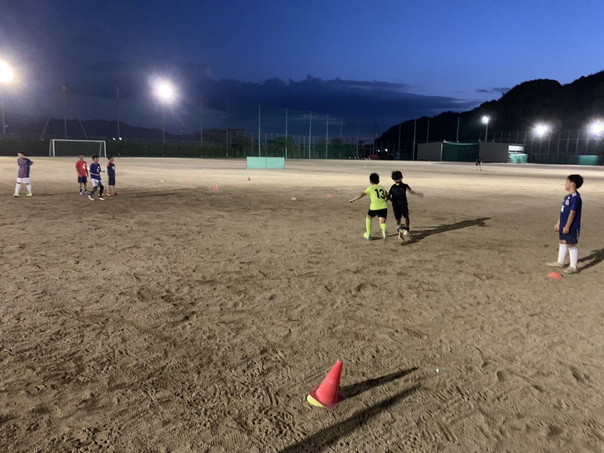 EffortSchool's tweet photo. 活動日誌を更新しました。
https://t.co/MqxcR9uOo9

#サッカー
#松山市
#サッカースクール
#エフォート
#松山城南高校グラウンド
#ゲームトレーニング
#新規体験者歓迎 https://t.co/tkmLMmozss