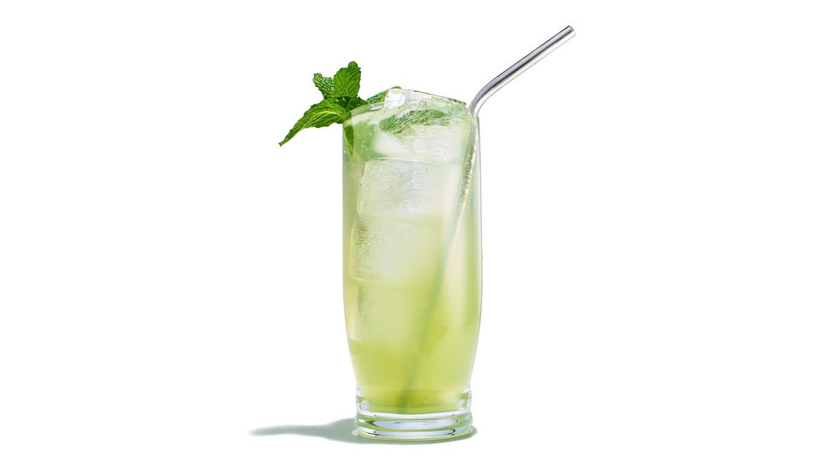 farmbox409co's tweet photo. It's Friday and that means we're making a cocktail! This week we're making a hot weather classic, the Mojito. Recipe on our blog!

https://t.co/R9RiF2Gfd2

#happyhour https://t.co/ICeO8DFqlM