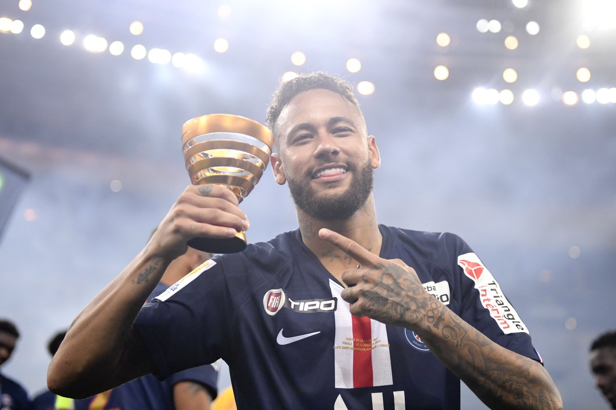 🏆😉 <a href="/neymarjr/">Neymar Jr</a> !

#FinaleCDLBKT #PSGOL