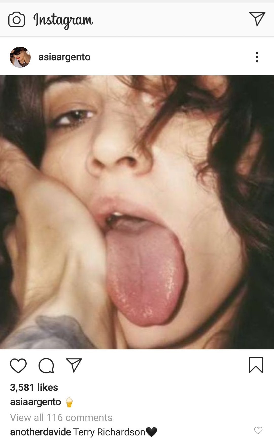 تويتر Velliniverso على تويتر Asia Argento Is Really Hitting The Bottom Of Her Backlog Of Supposedly Enticing Photos This Is Another Of Her Photos From A Shoot With Terry Richardson Who