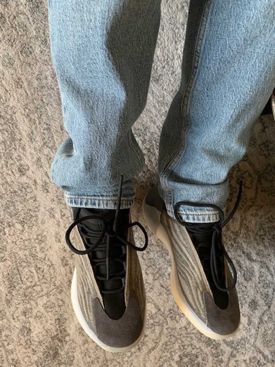 TheShoeGame's tweet photo. What’s on feets today? 👀

Take a pic &amp; join our WDYWT Thread 

POST PICS —> https://t.co/DHoONbPat7 https://t.co/escysnAk9C