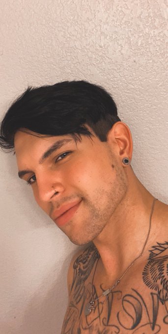 Two https://t.co/b3vtYhsJK5