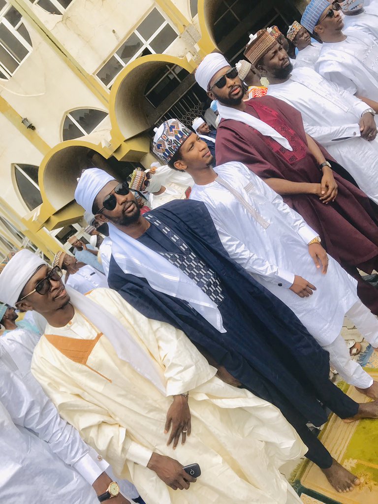 talbaa_'s tweet photo. Taqabbalallahu minna wah minkum!

Eid Mubarak from my family❤️ 

#EidAladha2020 https://t.co/N1j52BN2HI